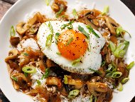 �������� ���� ���� (Loco Moco) � ������� �����, ���� � ����� ���
